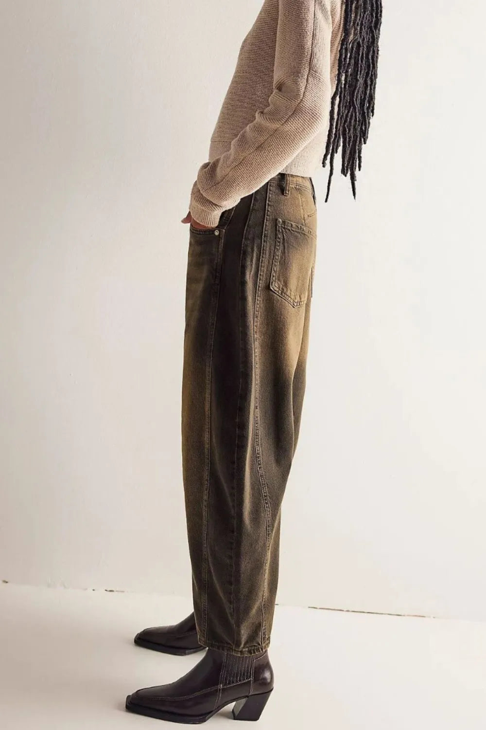 Image of 18b868d8-fe5d-450b-bc30-2326af8e6bd8-Max