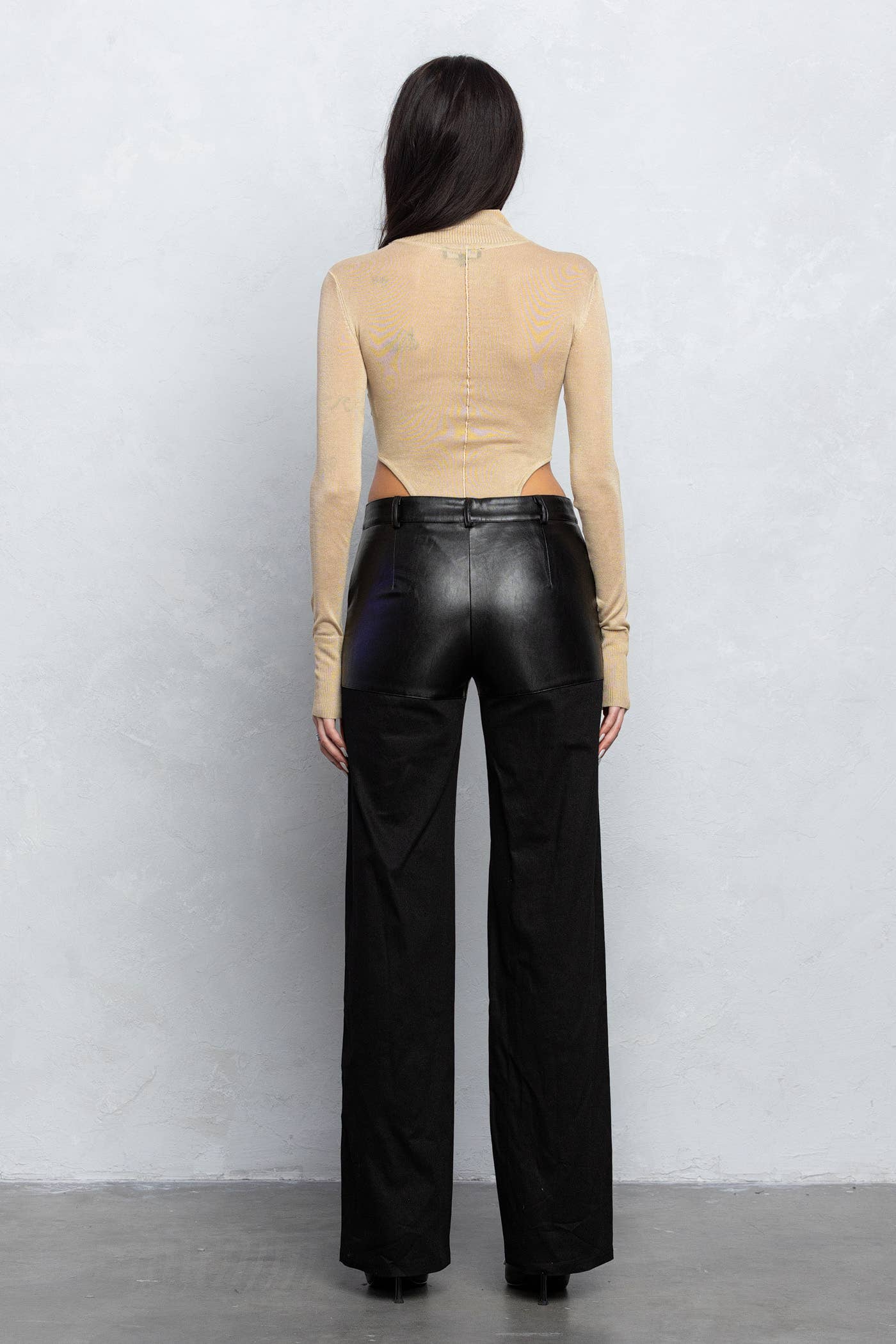 Thin knit mock neck bodysuit (white)